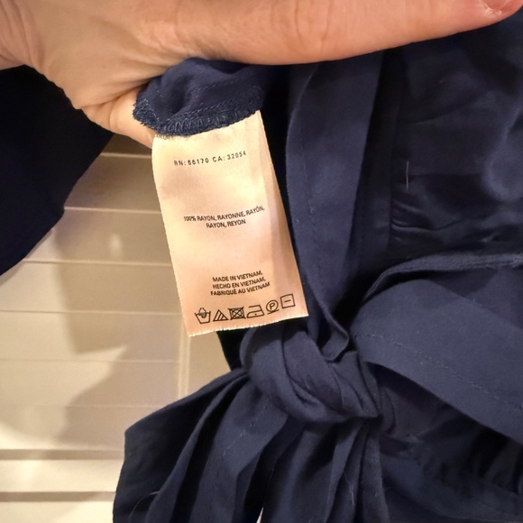 Maeve blue crop top capelet tie waist sz 2 button up and tie waist - Picture 4 of 10